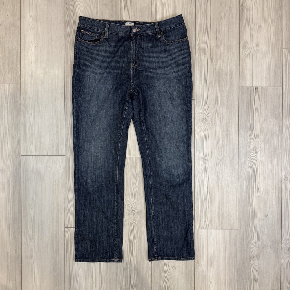 L.L. BEAN Favorite Fit Womens Size 14 Straight Leg Jeans Style 292220